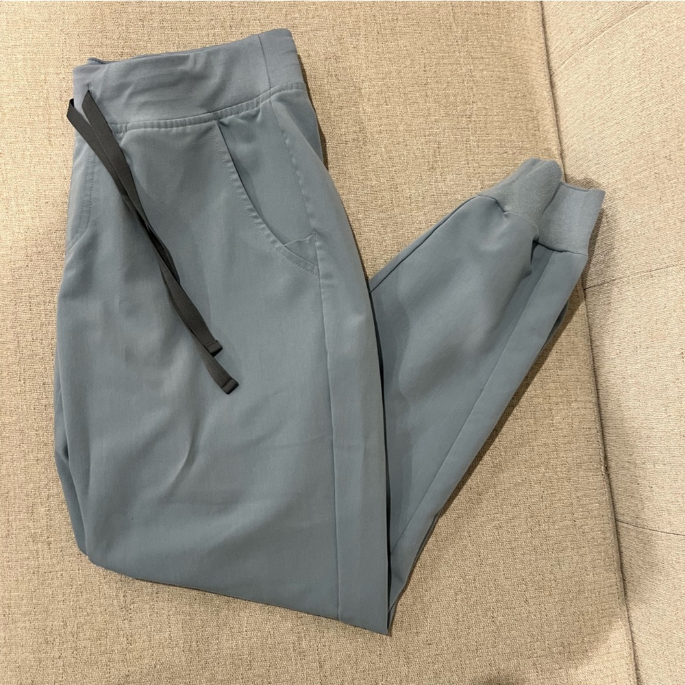 Jogger scrub pants